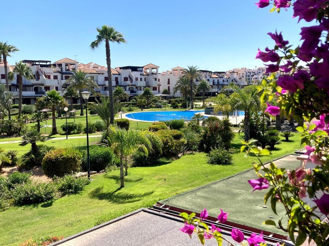 Mediterranea tus momentos junto al mar Vera Exterior foto